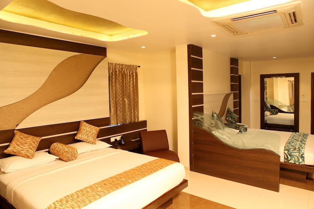 Hotel Sbs Grand Coimbatore Habitación foto